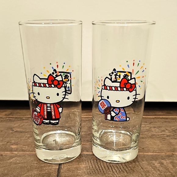 Hello Kitty Omatsuri Sanrio Glass Set (2 Glasses) with Colorful Design - Picture 1 of 6